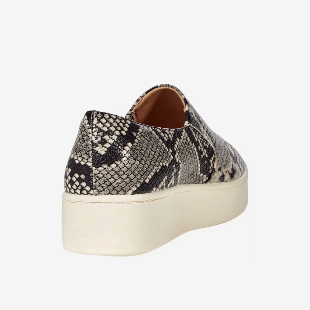 Baretraps Yannah NWOB Sz 6 Buff Slip On Sneaker - Picture 13 of 16